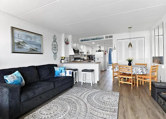 Recently Remodeled Ocean Block 1 Bedroom In Seven Seas!